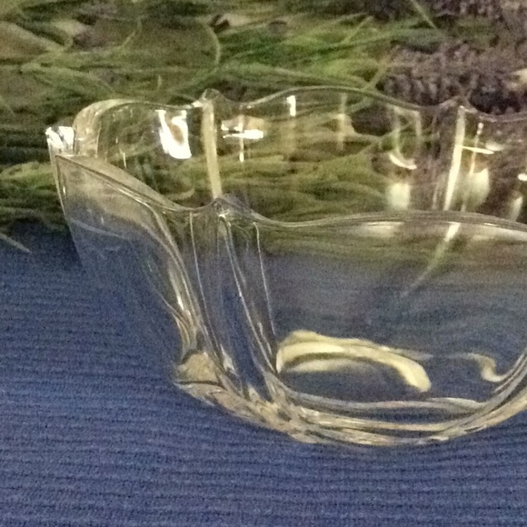 BEAUTIFUL THICK MIKASA GLASS DESERT BOWLS - Picture 4 of 9